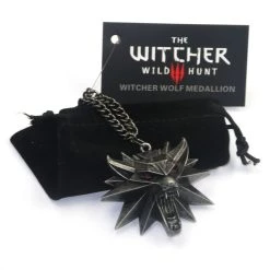 NewCosplay New Arrivals The Witcher 3:Wild Hunt Wolf Head Necklace Pendant